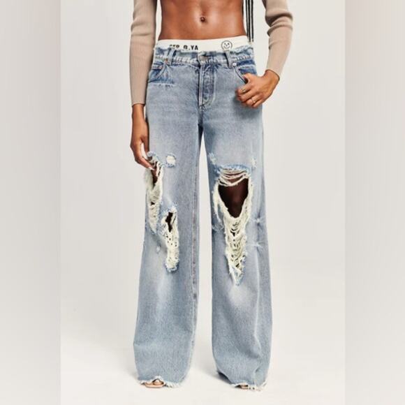 FREE PEOPLE Womens Extreme Wide Leg Light Wash Distressed Denim Jeans Size 25 - Picture 1 of 12